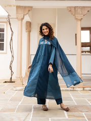 Double-Shaded Panelled Cut Anarkali – Teal Blue