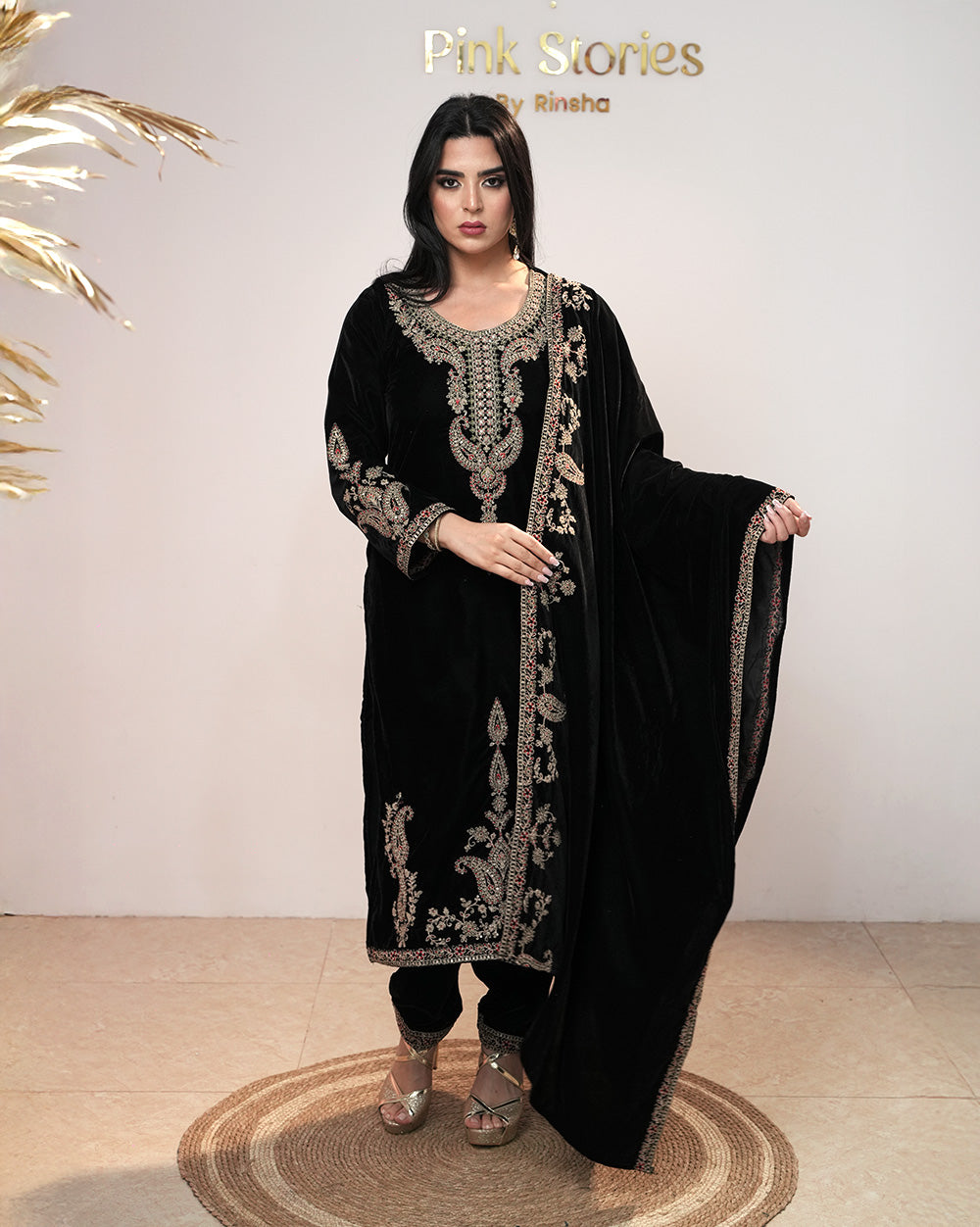 Premium Velvet Heavy Zari Embroidered Salwar Suit – Black
