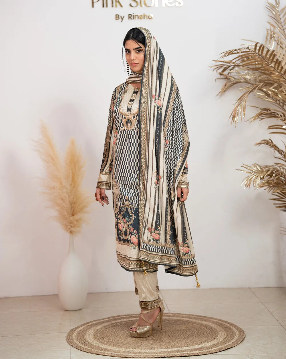 Printed Velvet Suit – Black & Beige