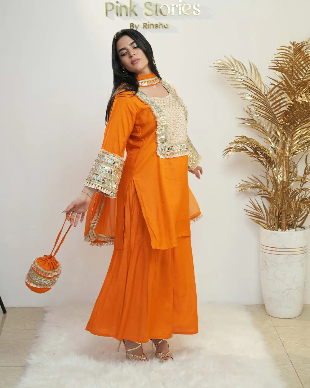 Fanta shade square heavy mirror yoke salwar suit