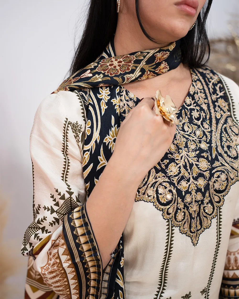 Muslin Silk Printed Salwar Suit - Off White