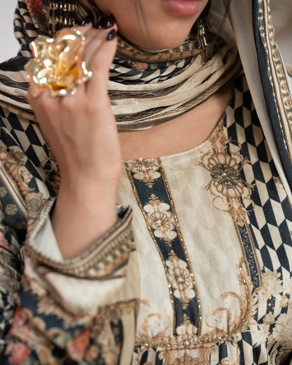 Printed Velvet Suit – Black & Beige
