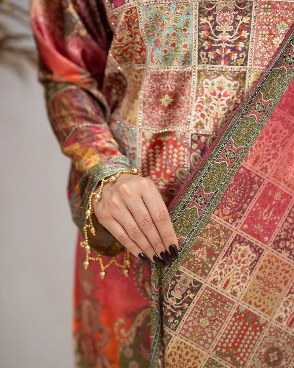Multi Printed Stone Worked Velvet Suit – Pink