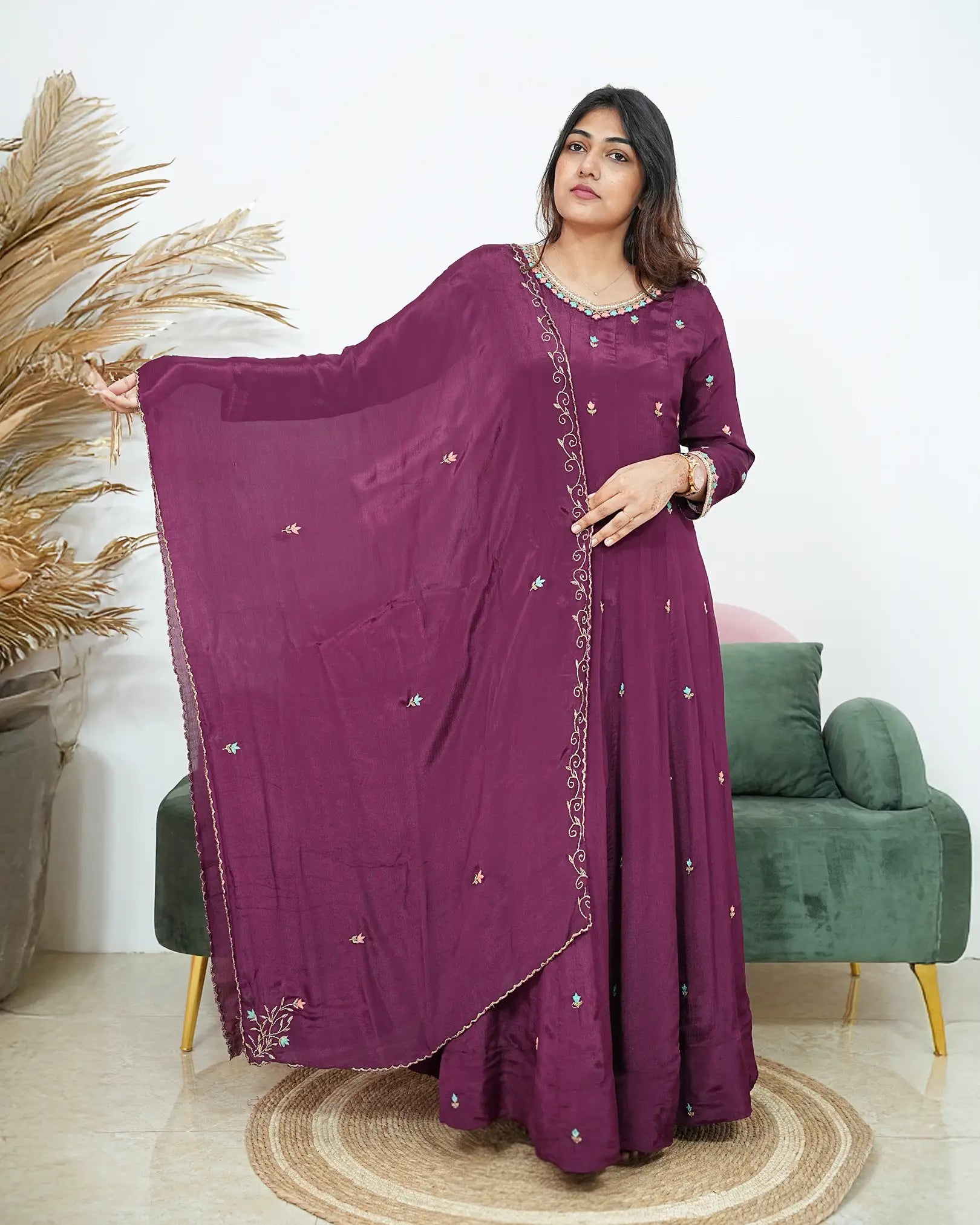 Handworked 2Pc Gown