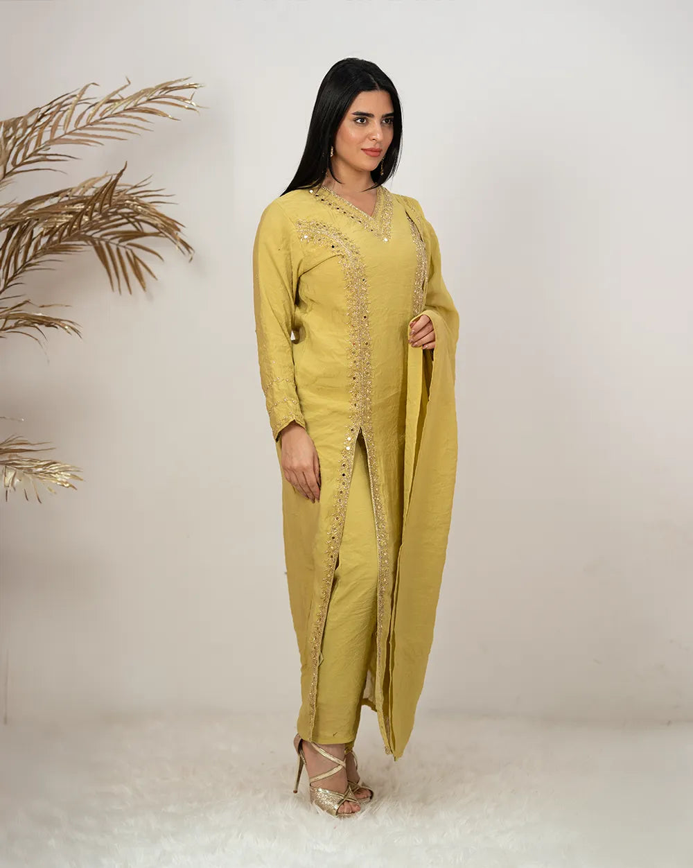 Handworked double slitted suit with mirror- yellow shade