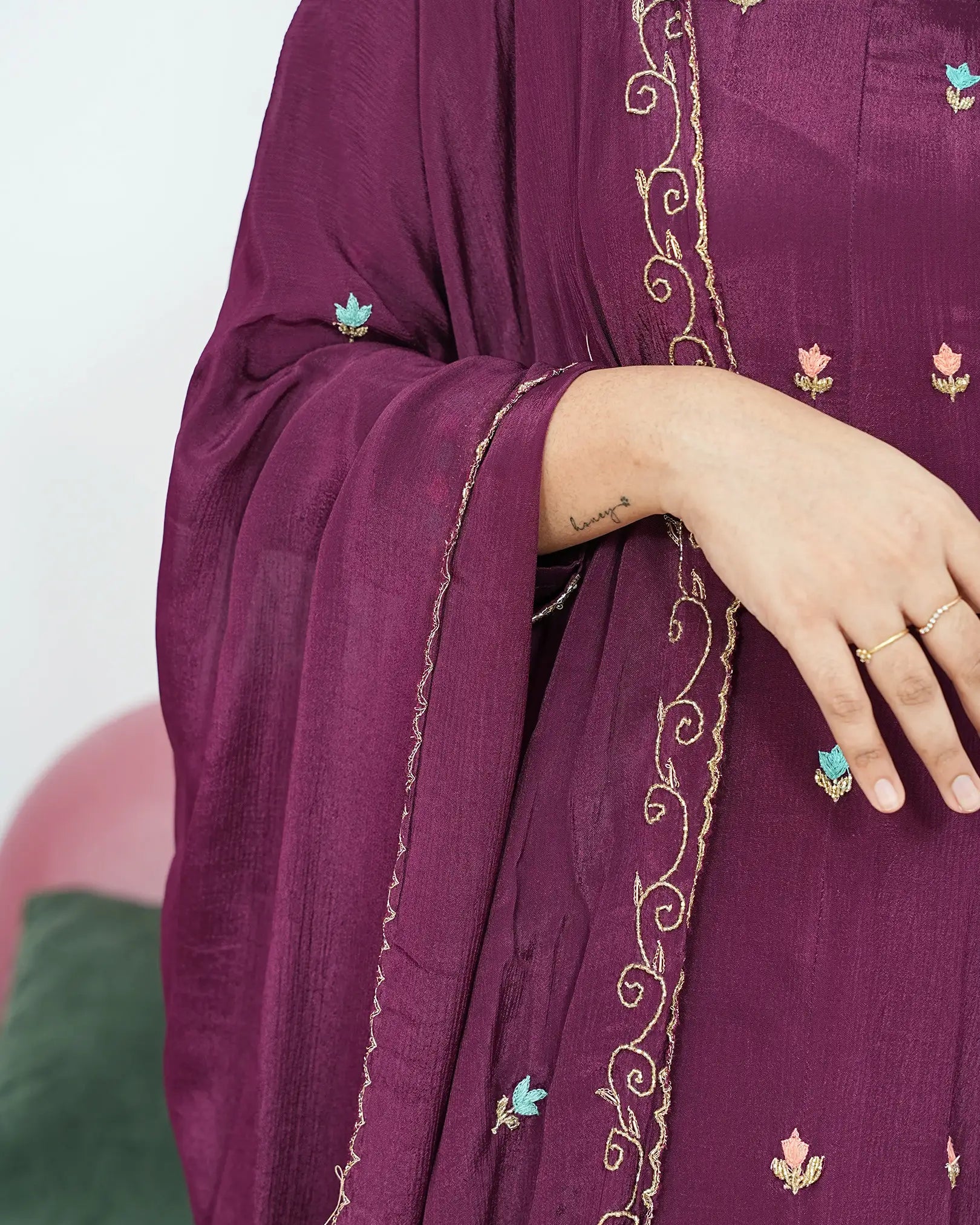 Handworked 2Pc Gown