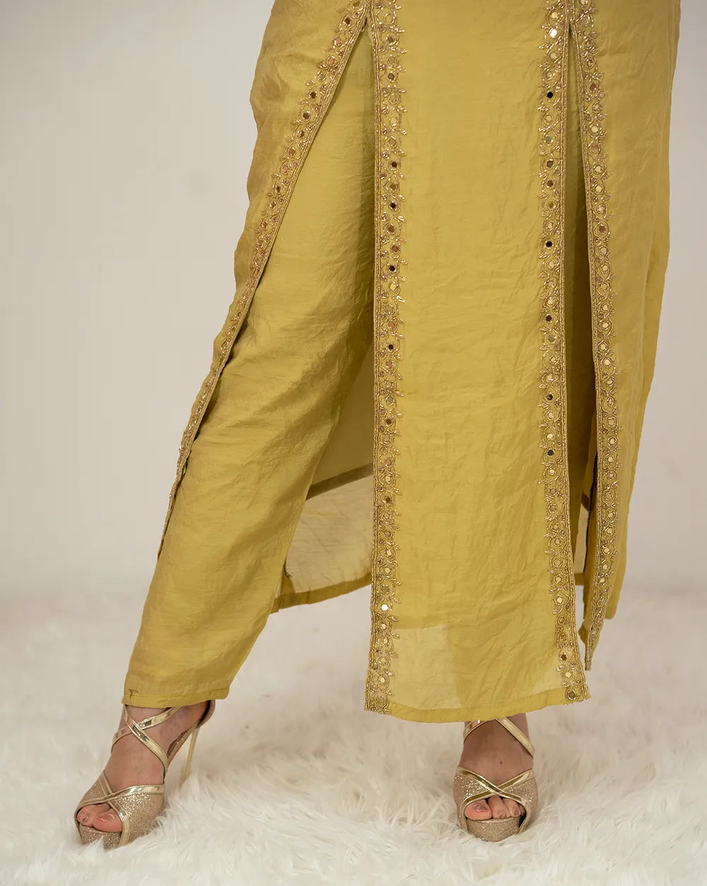 Handworked double slitted suit with mirror- yellow shade