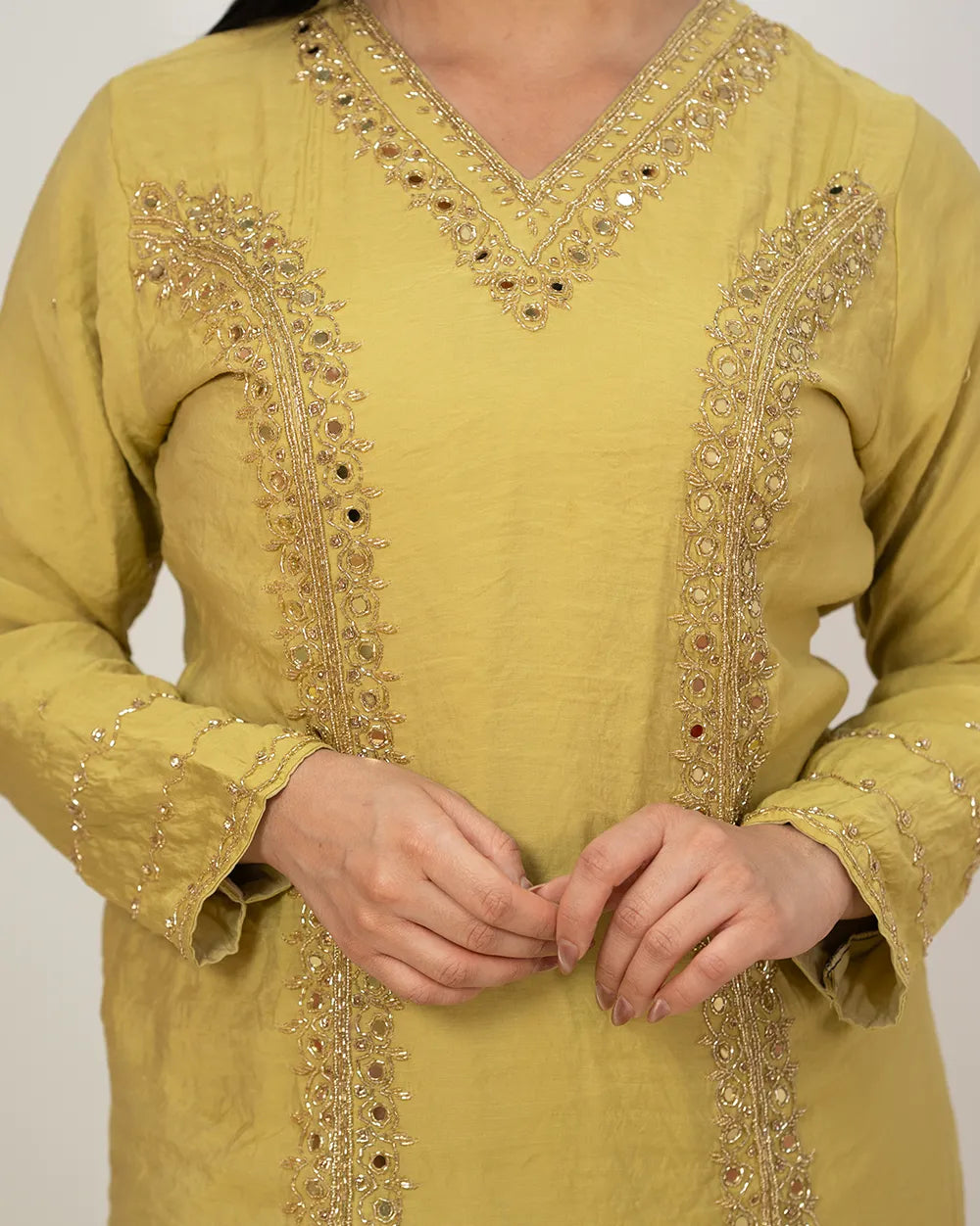 Handworked double slitted suit with mirror- yellow shade