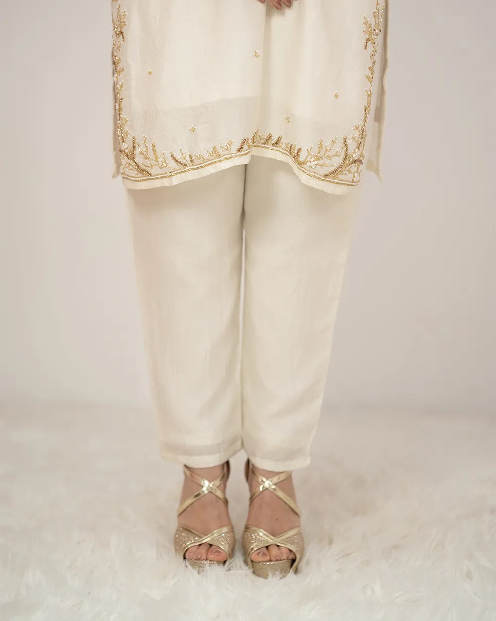 Heavy handworked crush tissue suit- white
